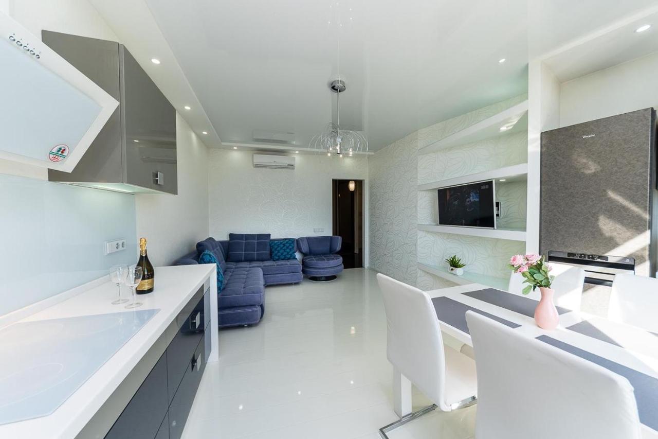 Fashionable Panoramic Apartments Dnieper. Obolon Kiev Bagian luar foto