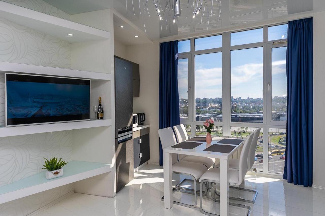Fashionable Panoramic Apartments Dnieper. Obolon Kiev Bagian luar foto